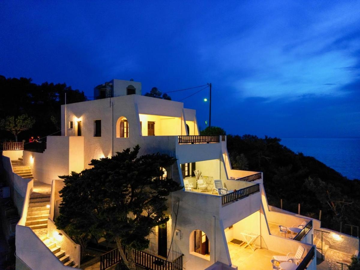 Pelagos Seafront Accommodation - George Myrties Extérieur photo