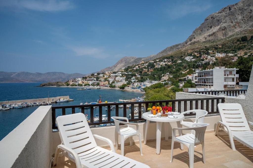 Pelagos Seafront Accommodation - George Myrties Extérieur photo