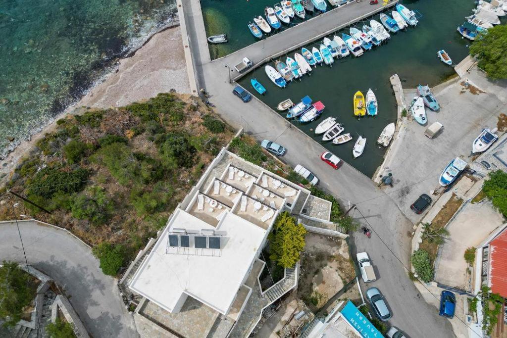 Pelagos Seafront Accommodation - George Myrties Extérieur photo